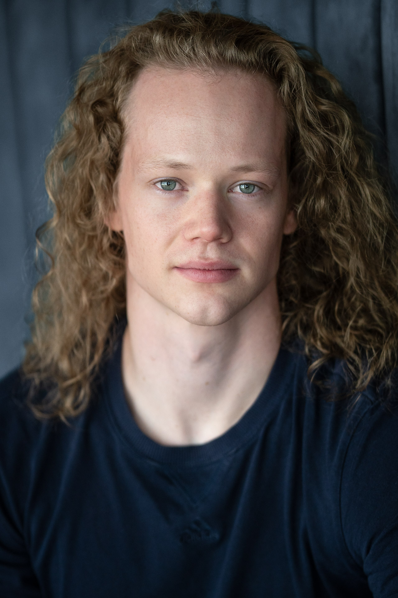 Headshot von Sven Thimsen mit neutralem Blick